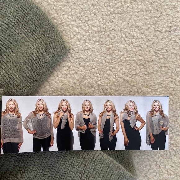 Artizan multifunctional shawl made with beautiful and soft wool - Picture 1 of 5